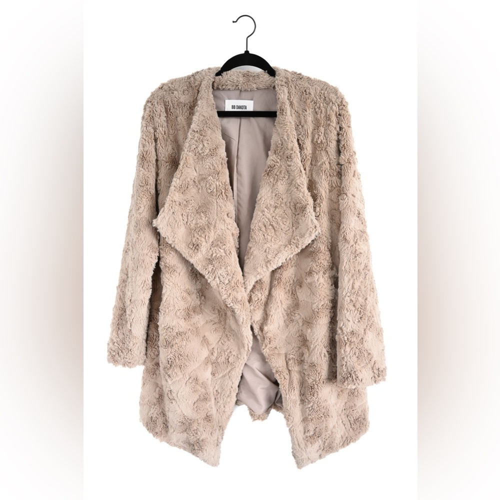 BB Dakota Faux Fur Coat - Picture 3 of 7